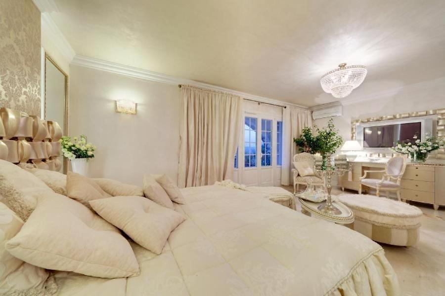 Saint-Jeannet  Villa Gloria الغرفة الصورة